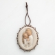 Mama i córka „W objęciach miłości” zawieszka 26211 Susan Lordi Willow Tree
